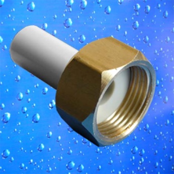 Соединение с накидной гайкой